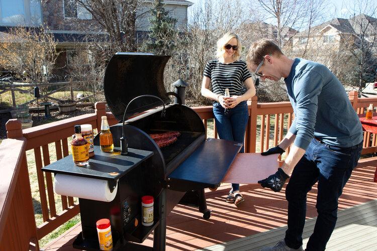 Magnetic grill accessories