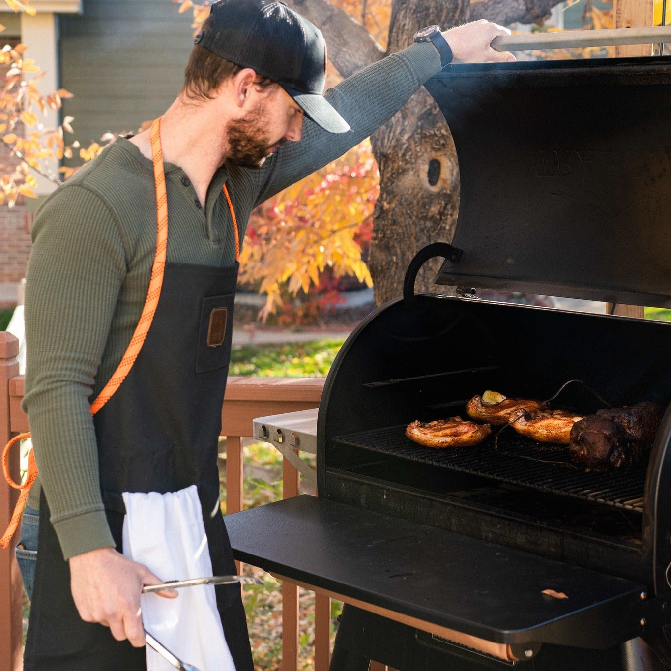 Apron at grill
